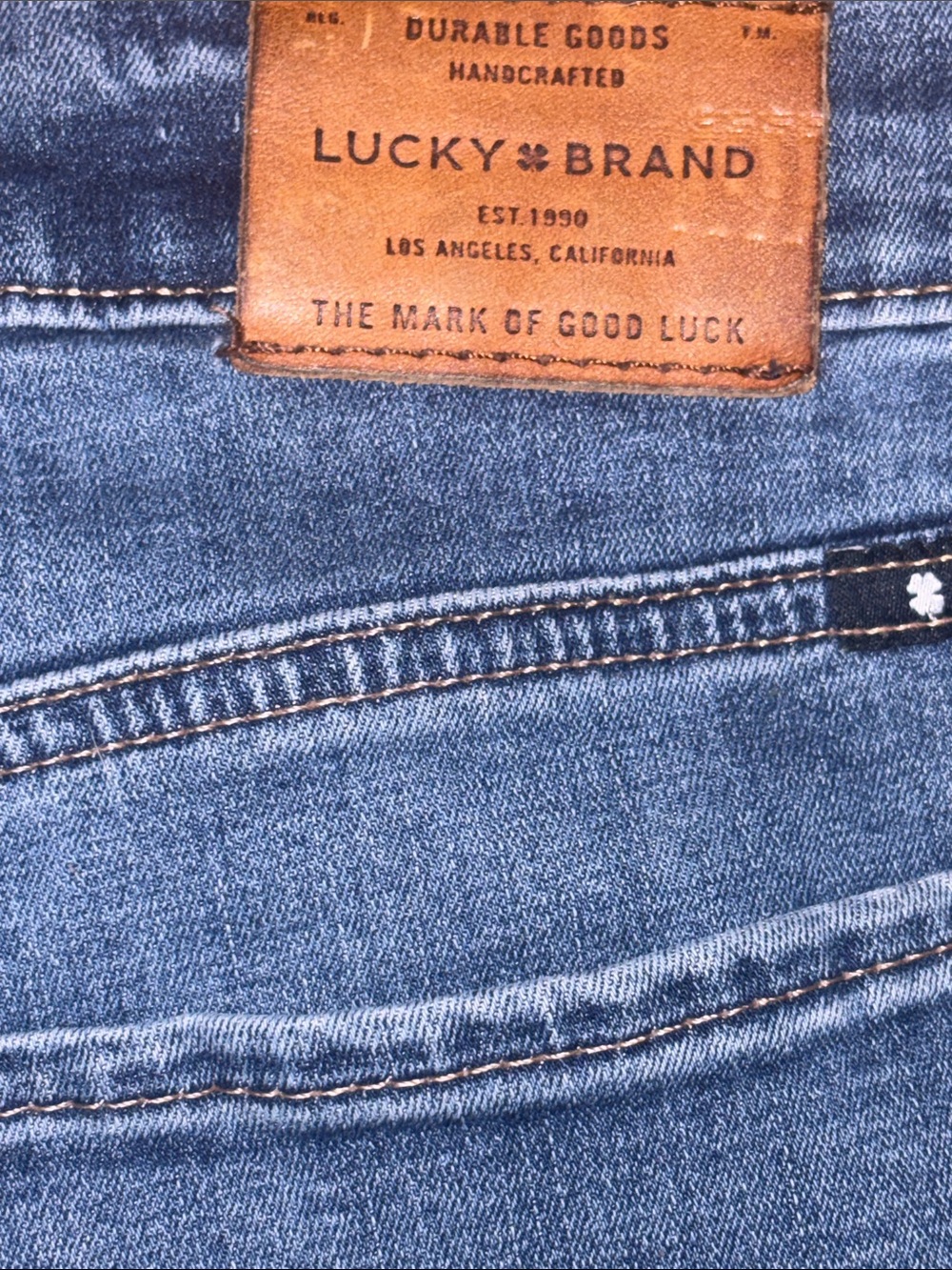 Lucky Brand Women's Faded Blue Skinny Jeans - Picture 4 of 6